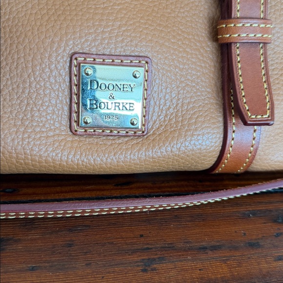 Dooney & Bourke Bristol Caramel Leather Satchel With Detachable Strap. - Picture 3 of 17